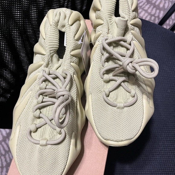 Yeezy 450 main image 3